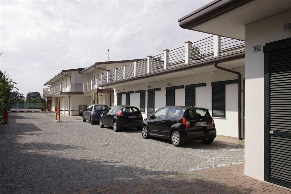 Hotel Paradise Airport Forlì Eksteriør bilde